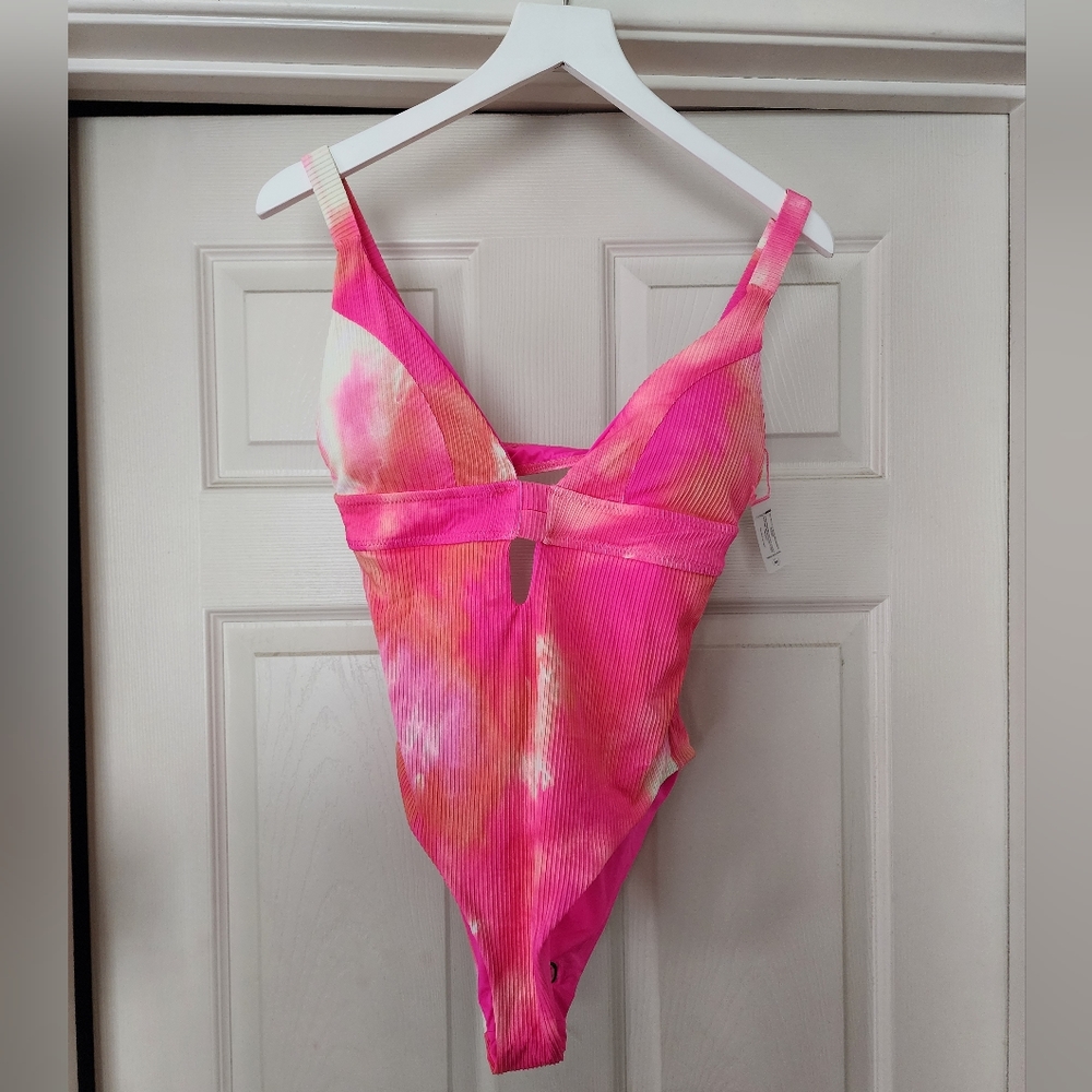 Bathing suit - Picture 4 of 5